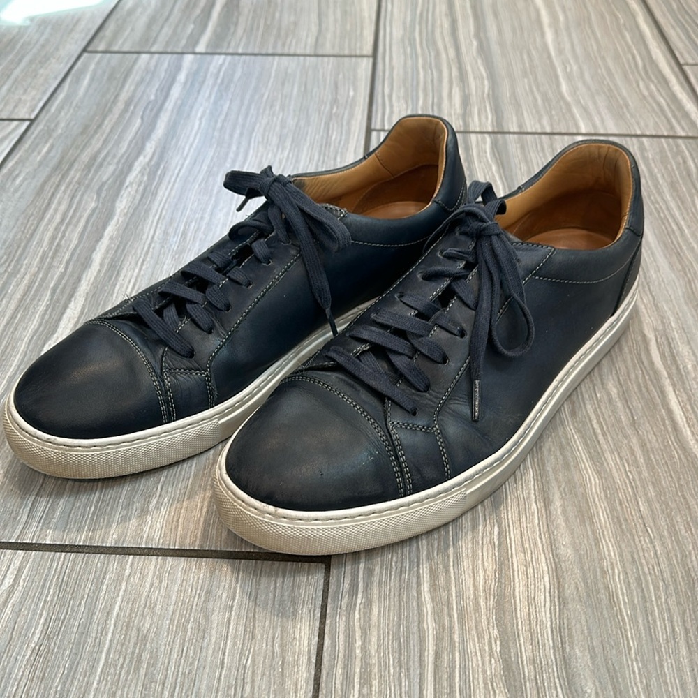 Men’s Blue Leather Sneakers